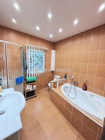 Hajnal, Nagykozár képe