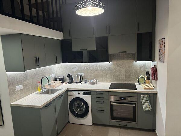 Október 6., Budapest, VI. kerület képe