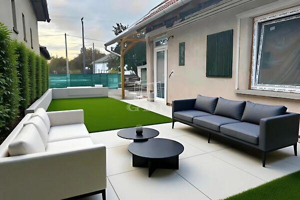 Befejezésre váró, családi, Üllő képe