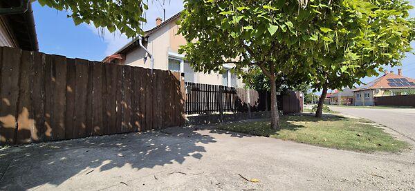 Sírkert, Jászberény képe