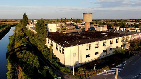 Gyár utca 1-5, Simontornya képe