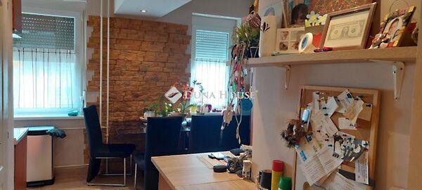 Népház, Tatabánya képe