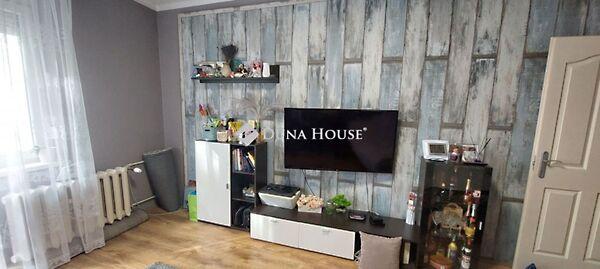 Népház, Tatabánya képe