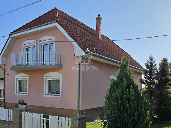 csendes környék, nappali + 5, Keszthely képe