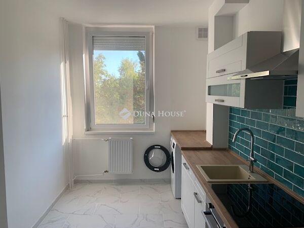 Keszthelyi, Tata képe