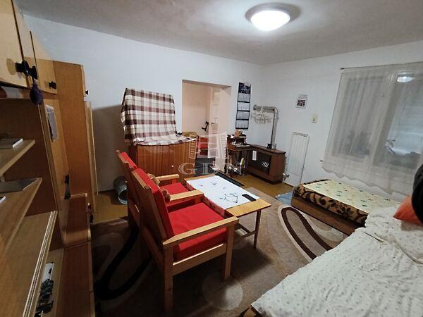 Háromnyúl, Baja képe