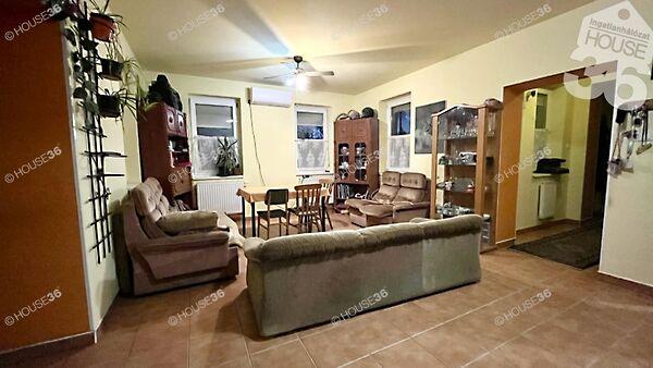 Zalán, Lakitelek képe