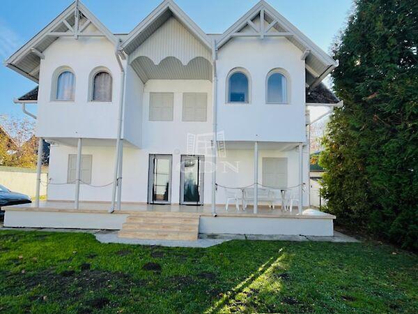 Apartmanház, Balatonboglár képe