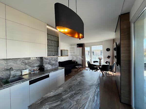 Penthouse lakás, Balatonlelle képe