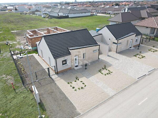 Bársony, Jászberény képe