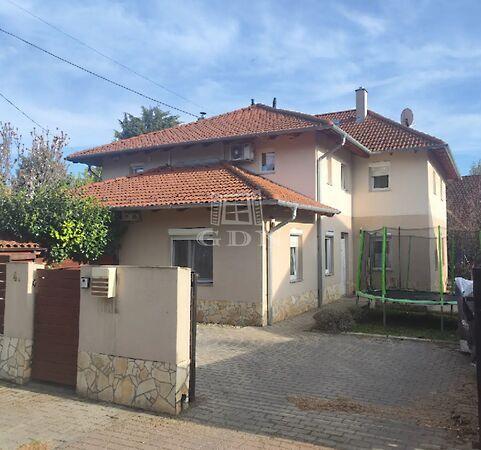 Kertváros, csendes, Budaörs képe