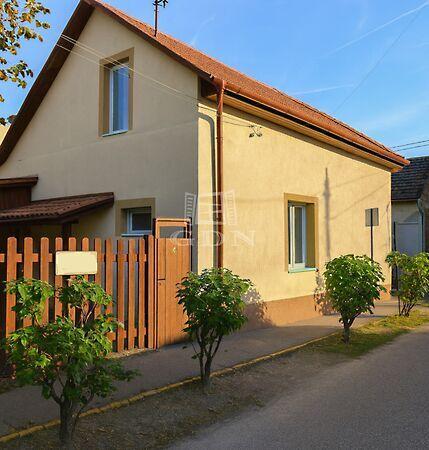 Újszerű házrész saját, Budapest, XXII. kerület képe