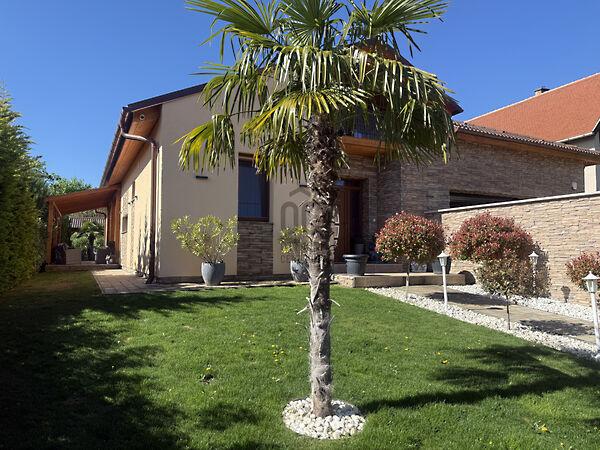 Győrújbarát képe