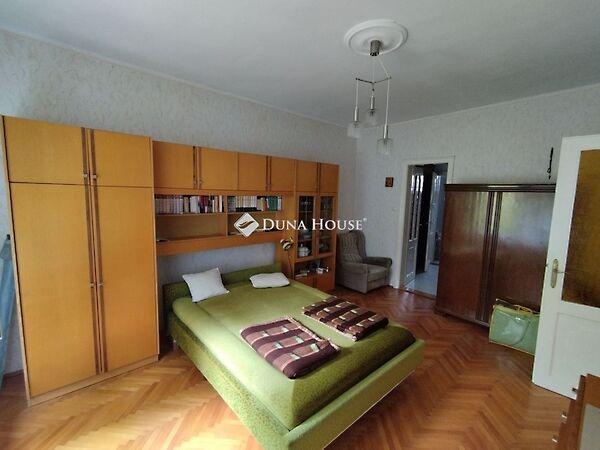 IV. Béla, Almásfüzitő képe