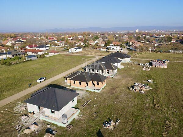 Toldi, Gyöngyöshalász képe