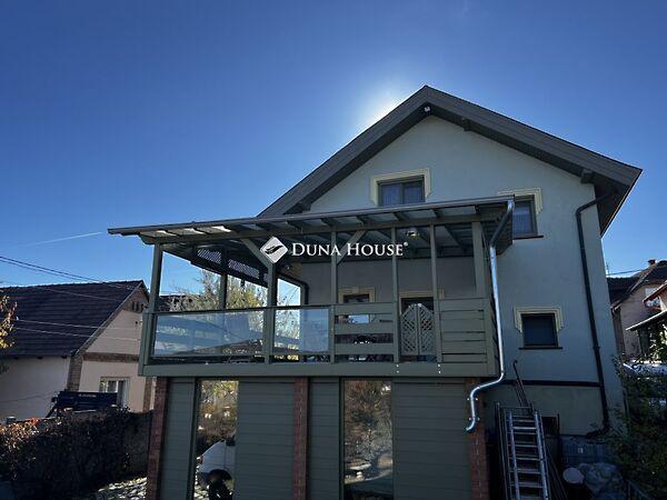 Szabadság, Solymár képe