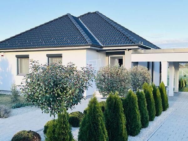 Modern ház Kanizsa, Magyarszerdahely képe