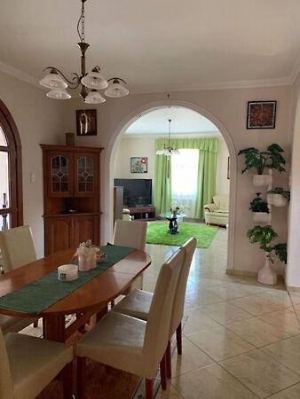 Gyöngyöspata képe