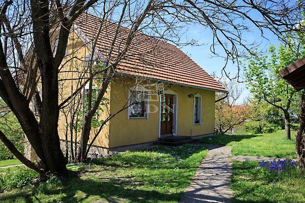 Kivételes tóparti, Biatorbágy képe