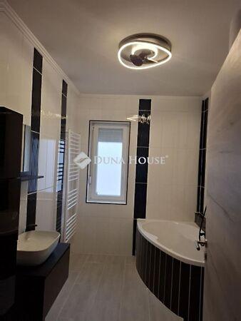 Toldi, Szekszárd képe