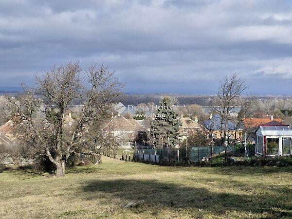 Felsőhegy, Neszmély képe