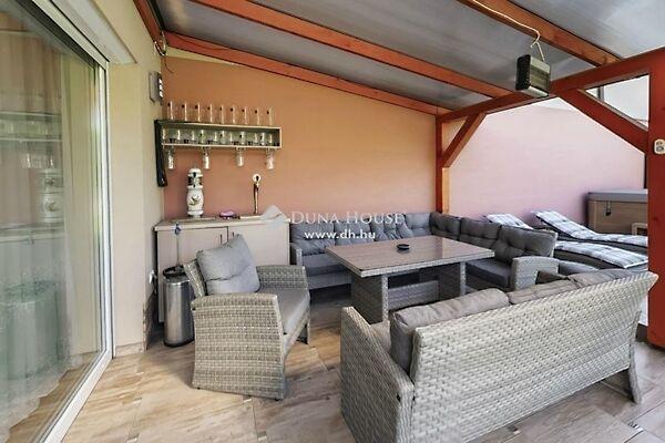 Peklár, Pomáz képe