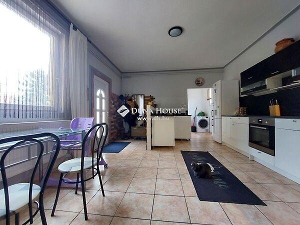 Tégla, Szigethalom képe