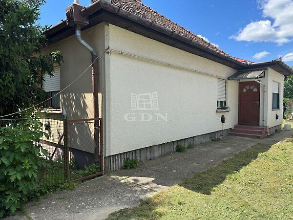 Rózsa utca, Szigetújfalu képe