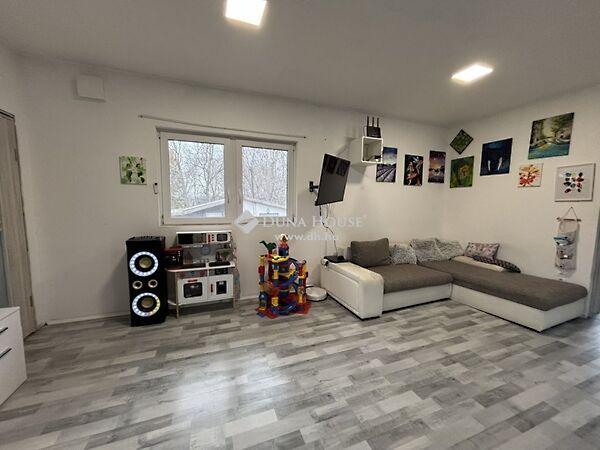 Körtefa, Mogyoród képe