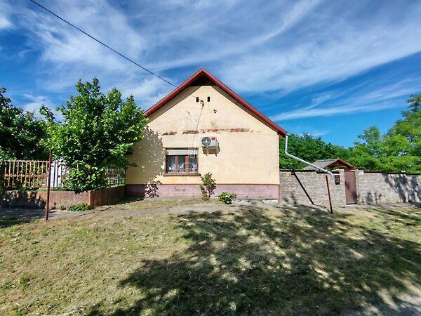 Faluközponthoz, Dávod képe