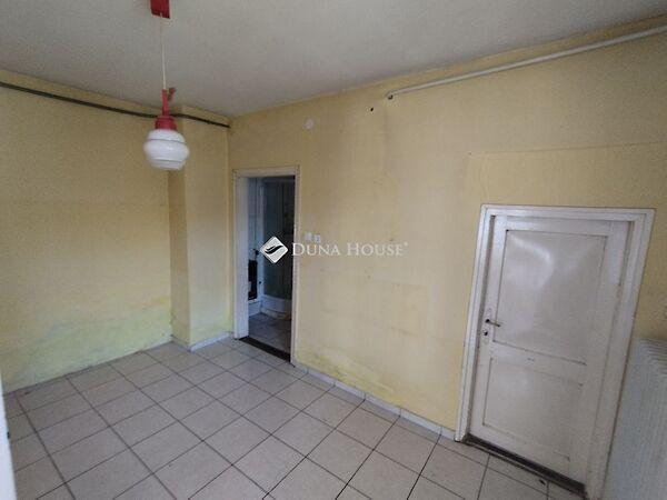 Eötvös, Tatabánya képe