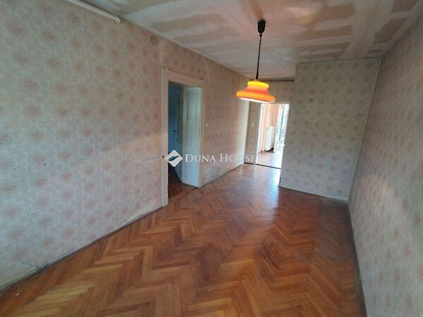 Eötvös, Tatabánya képe