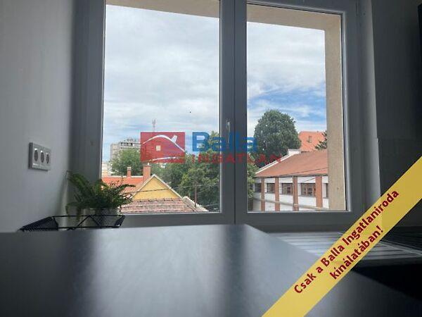 Cházár András, Vác képe