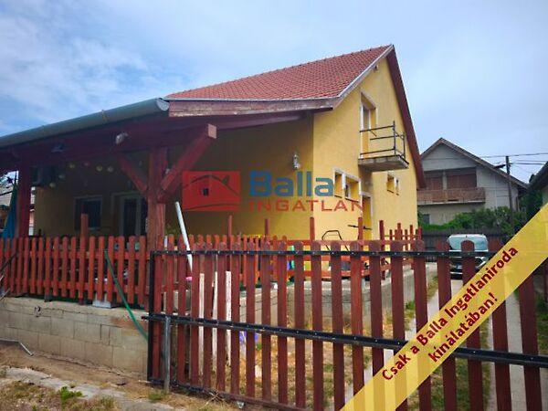 Martinovics tér, Maglód képe