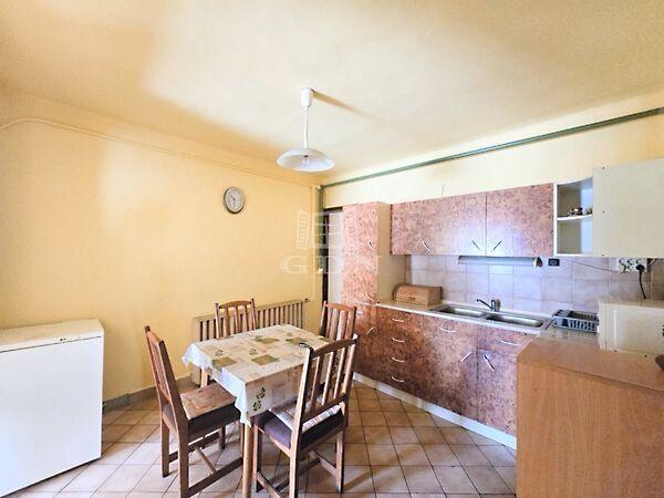 3 szoba, sík terület, csendes, Pakod képe