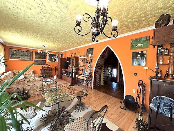 Lakhatás és üzleti, Monorierdő képe