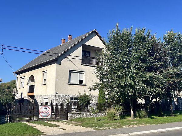 Petőfi Sándor utca, Arnót képe