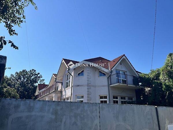 Komlói, Pécs képe