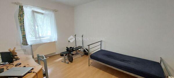 István, Szárliget képe