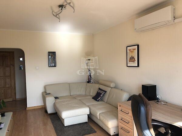 Szent Korona, Budapest, XV. kerület képe