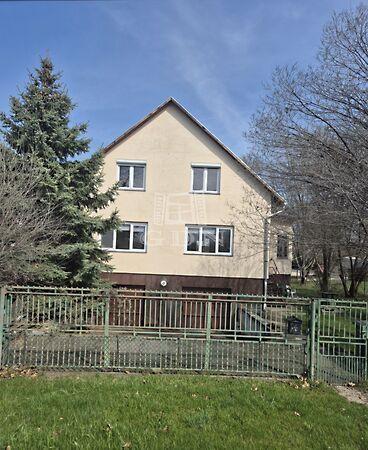 Kétgenerációs ház,, Százhalombatta képe