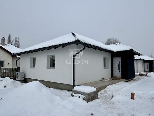 Hőszivattyús nappali + 3, Bicske képe