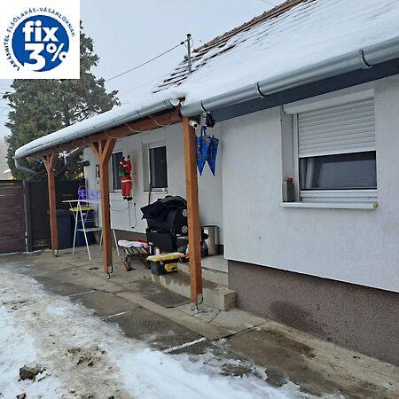 Judit Ingatlan és, Monor képe