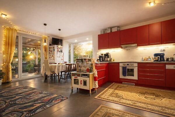 központhoz, Sárbogárd képe