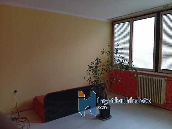 Kossuth, Gödöllő képe