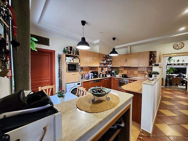 Szabadság, Lábatlan képe