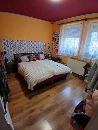 Huszár, Hatvan képe