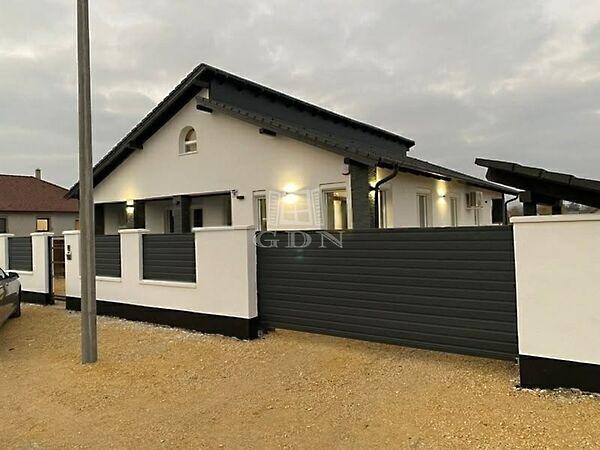 Újszerű környezetben 4, Kakucs képe