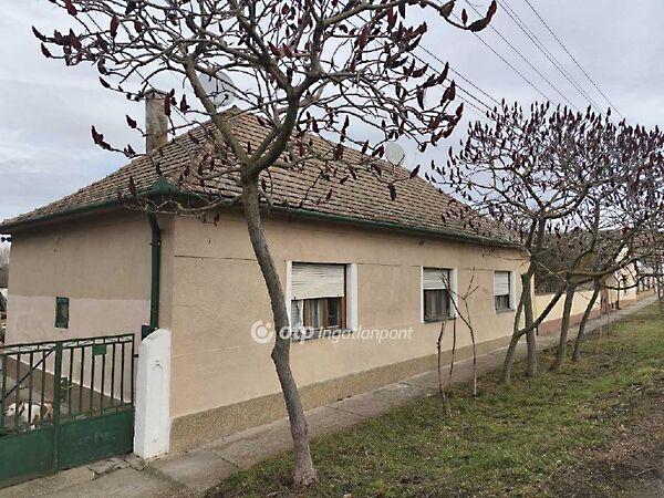 Virágos, Villány képe