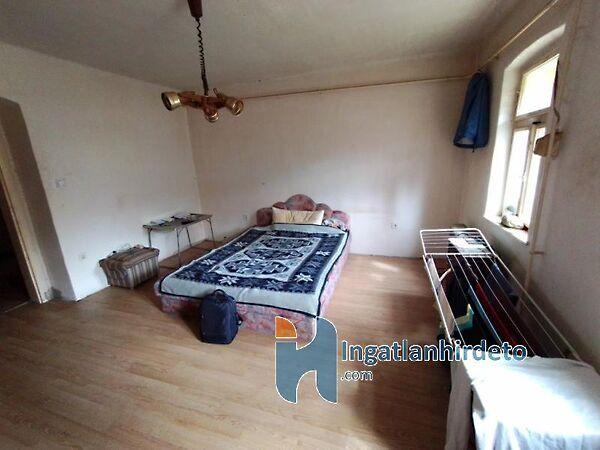 Kossuth, Héhalom képe